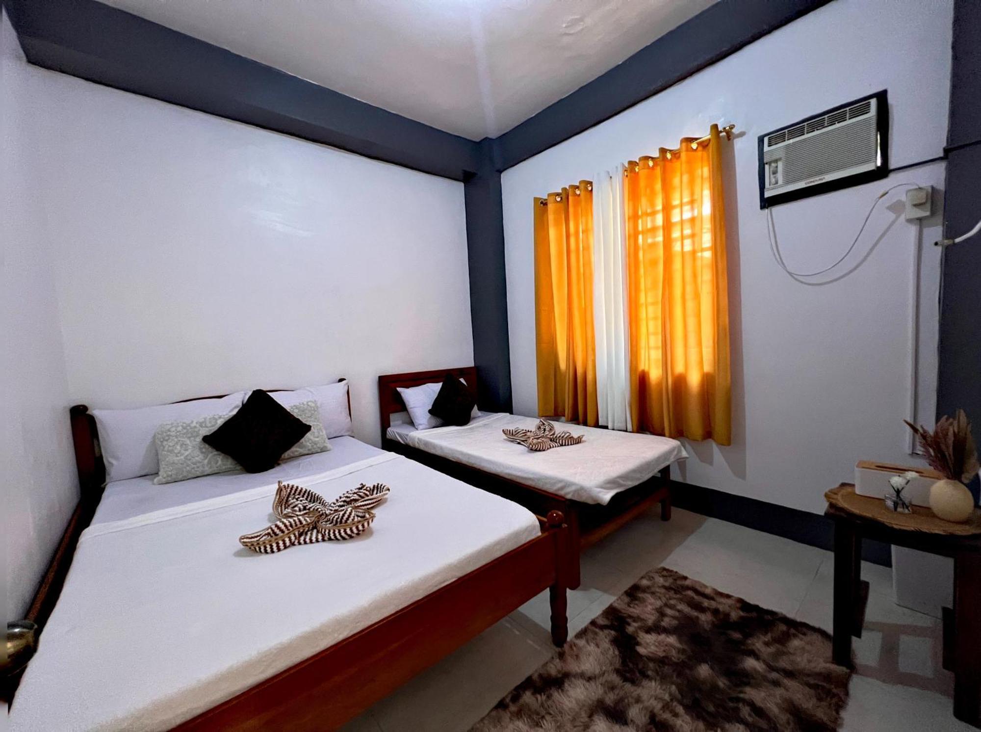 Eighty8 Tourist Inn Coron Extérieur photo