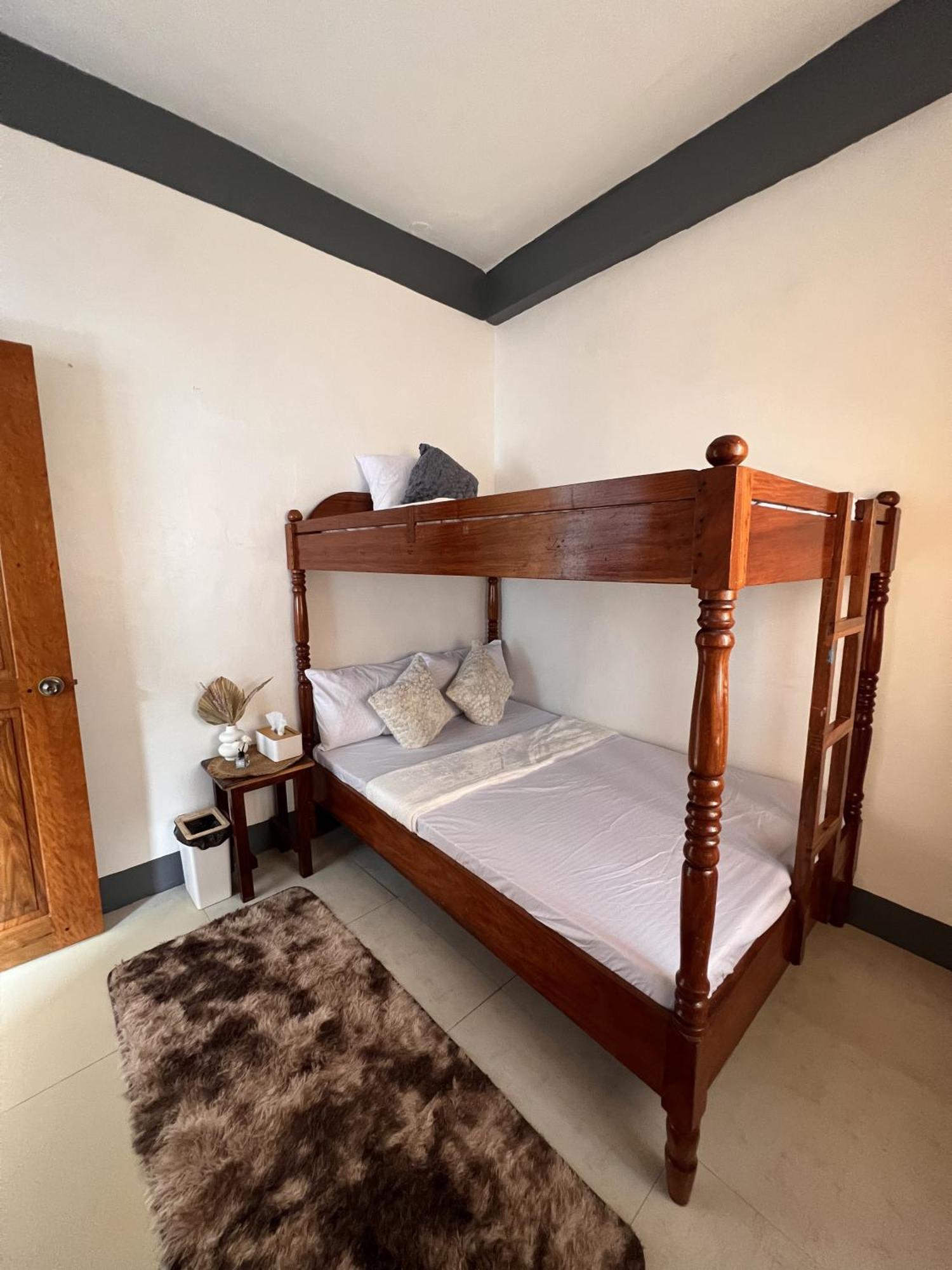 Eighty8 Tourist Inn Coron Extérieur photo