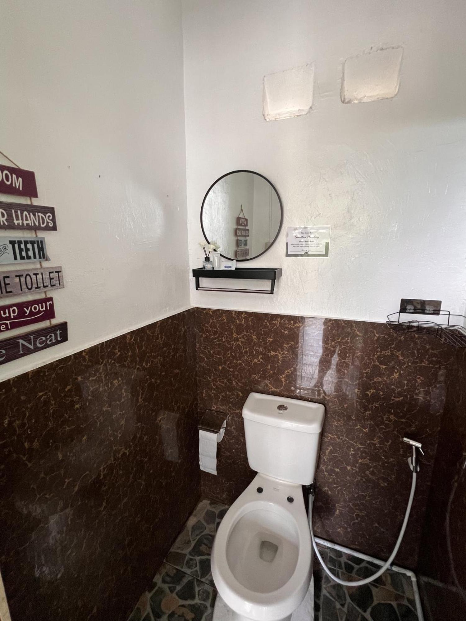 Eighty8 Tourist Inn Coron Extérieur photo