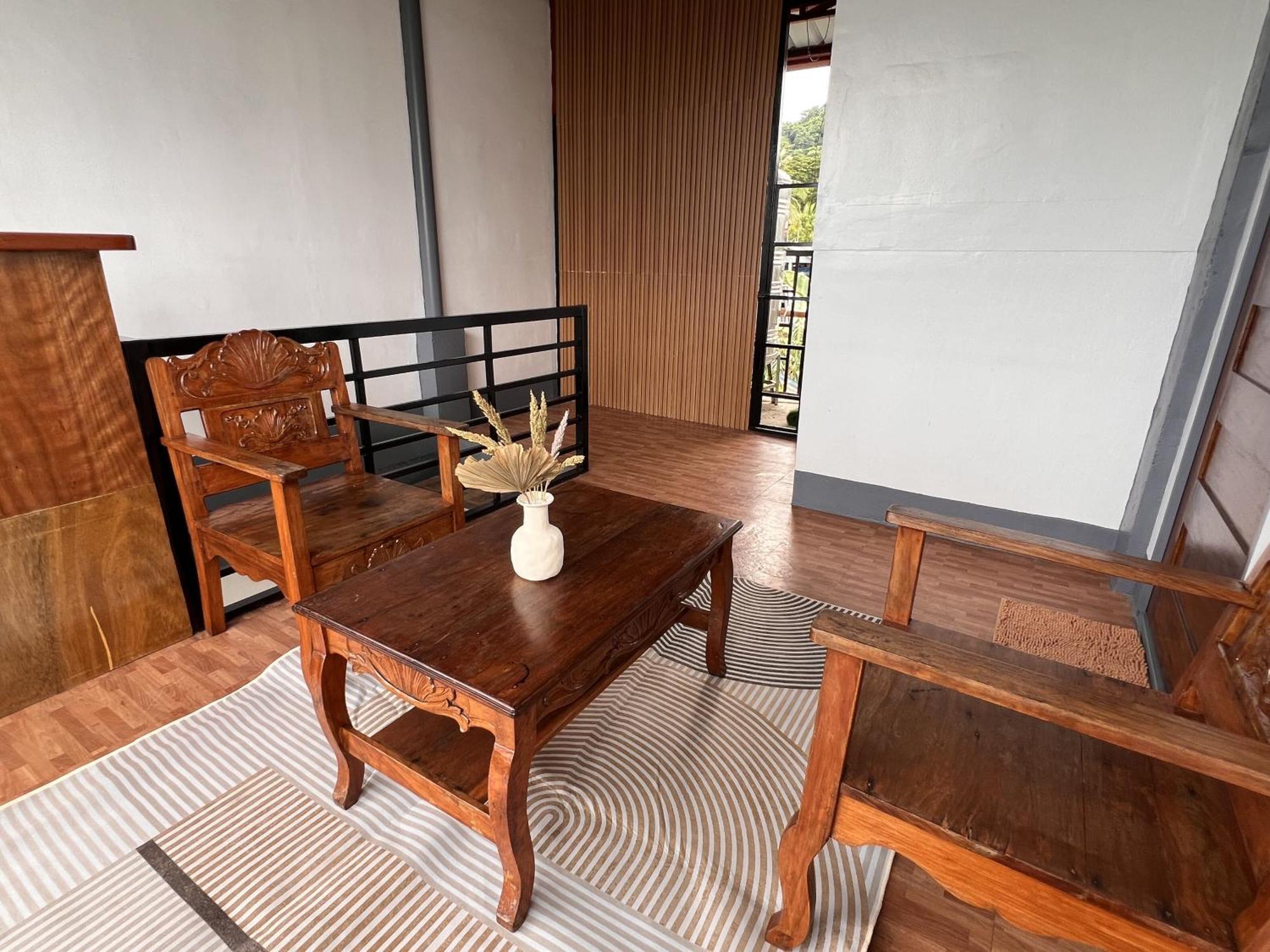 Eighty8 Tourist Inn Coron Extérieur photo