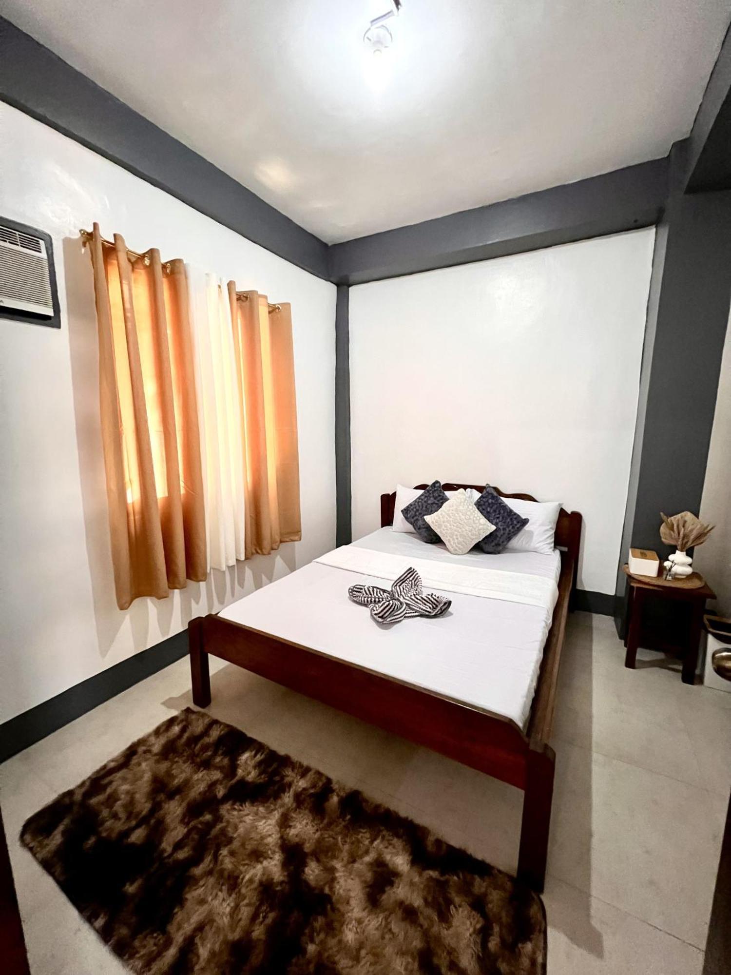 Eighty8 Tourist Inn Coron Extérieur photo