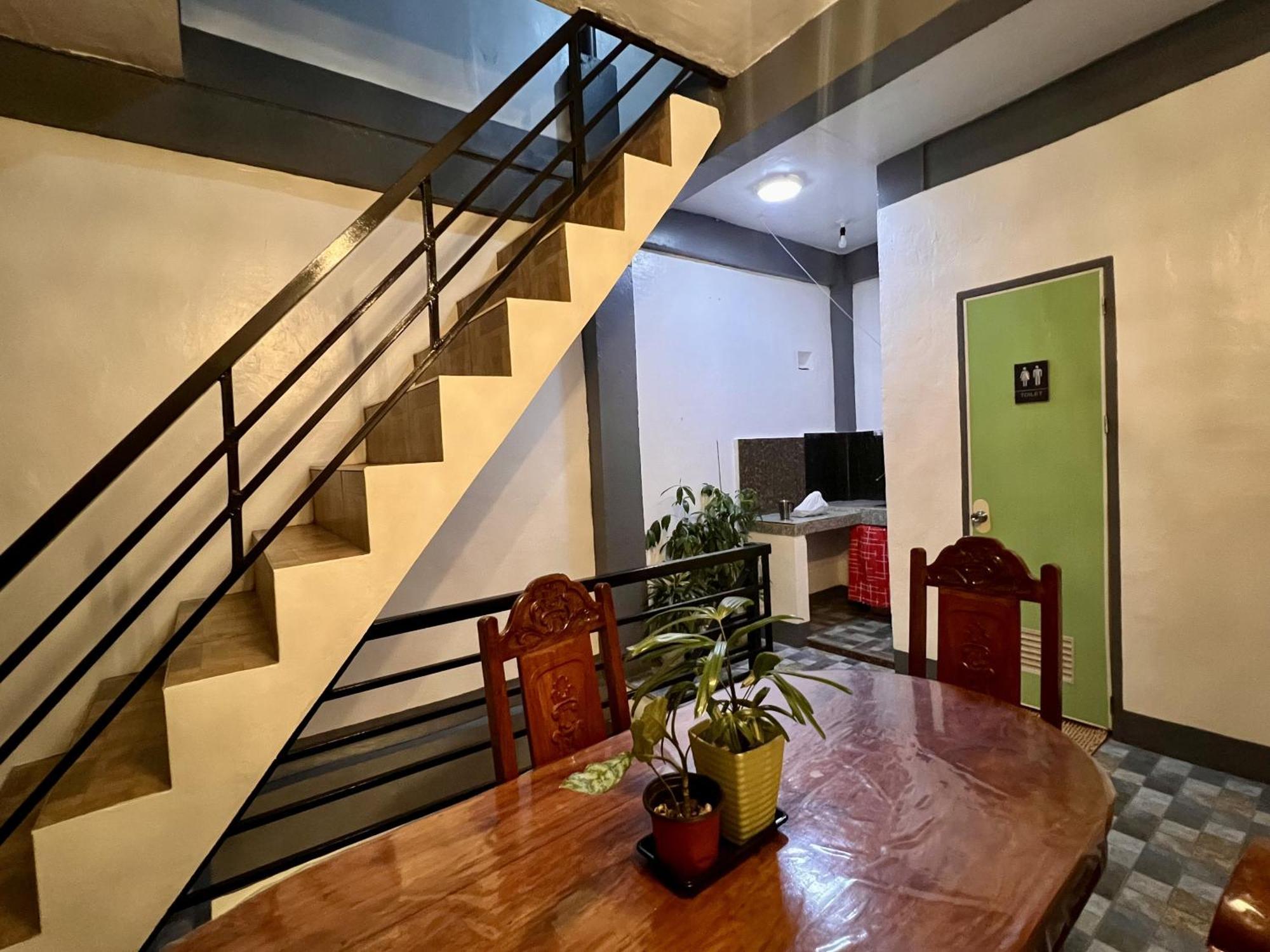 Eighty8 Tourist Inn Coron Extérieur photo
